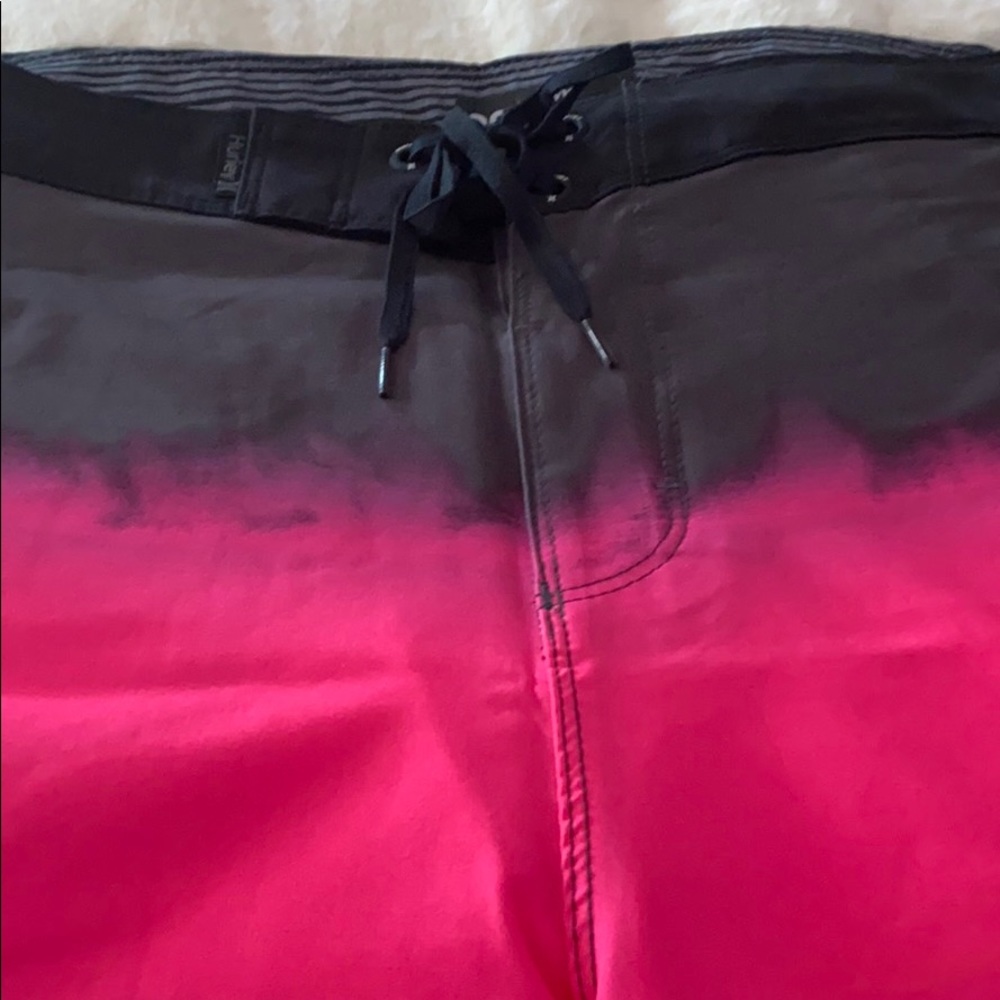 Hurley Men’s board shorts - Picture 2 of 12